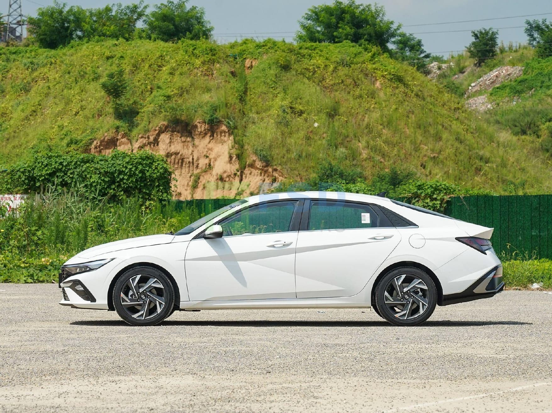 Hyundai Elantra 1.5L Petrol CVT 2WD GLX Elite Edition MY-2025_page-0009.jpg